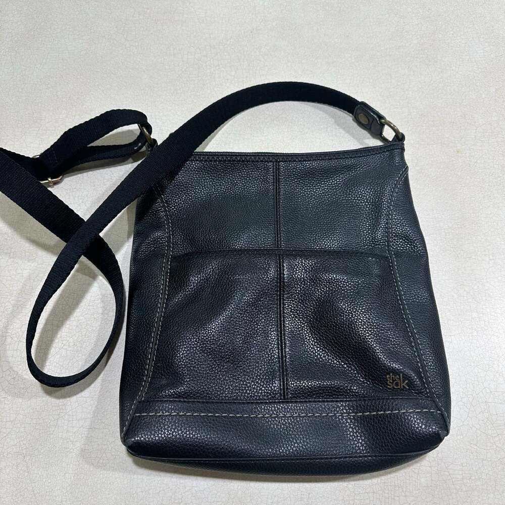 The Sak Iris Black Pebbled Leather Adjustable Strap Crossbody Shoulder Bag Purse